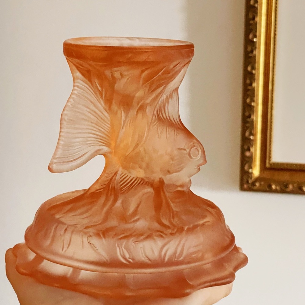 🕯 Beautiful Vintage Frosted Glass Fish Candle Holder